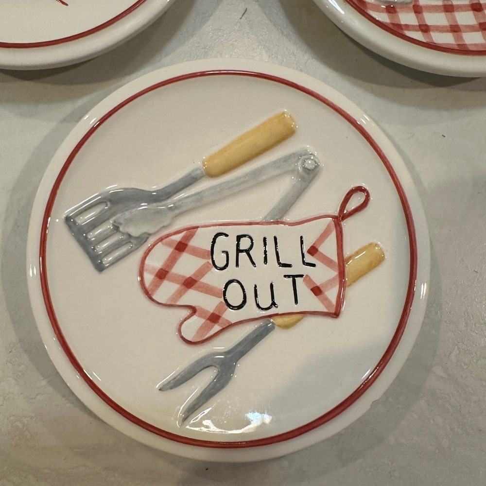 MWW Market "DINNER CHOICES " Mini 4.5" Plates Pig-Take-Grill-G0 Out Set of 3 - Picture 3 of 6